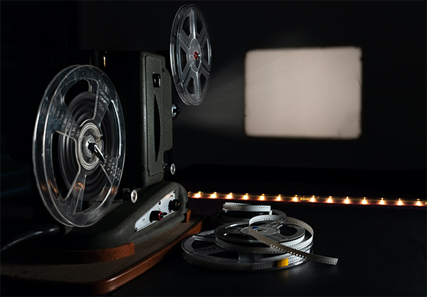 film-projector-with-blank-frame-reels-copy-2